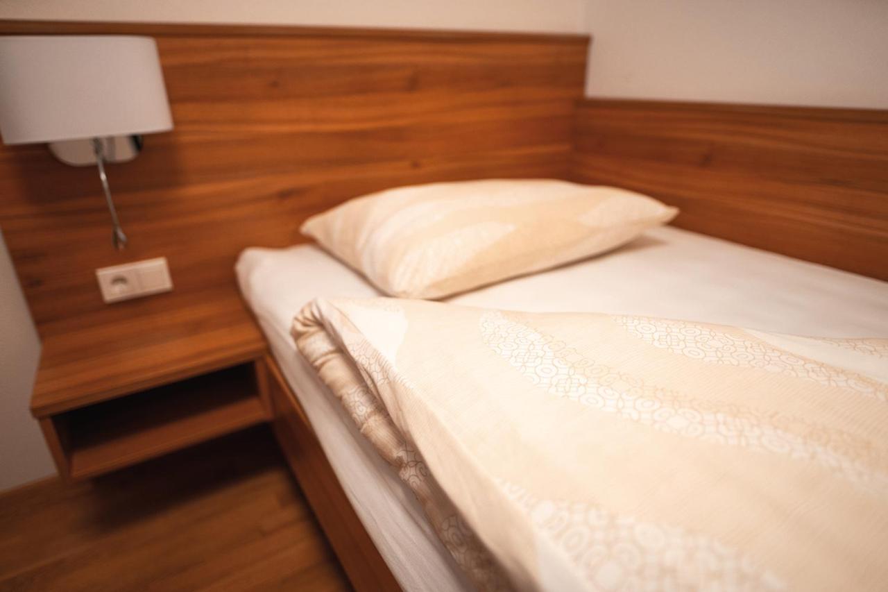 Hotel Mauernboeck Rottenbach エクステリア 写真